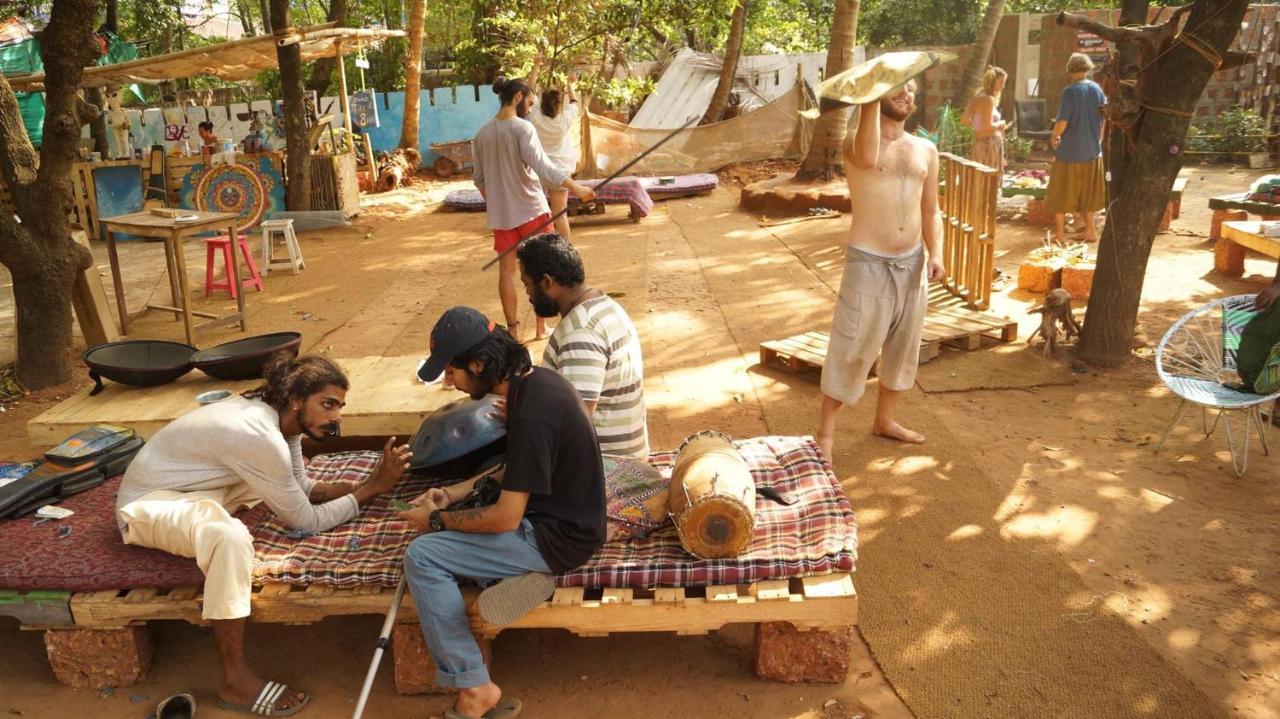 Namahstay Eco Hostel & Coworking & Art Community Space Arambol Exterior photo